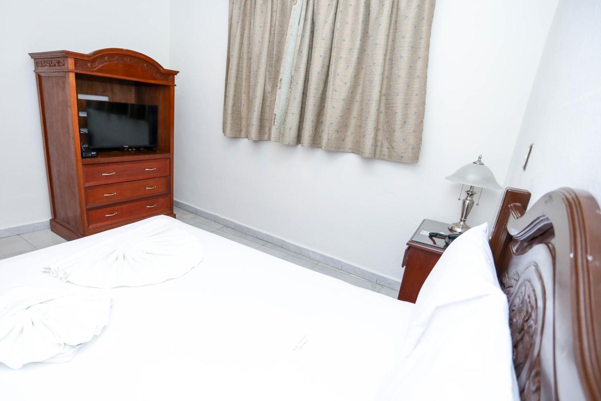 Hotel Avenida Cancún Kültér fotó
