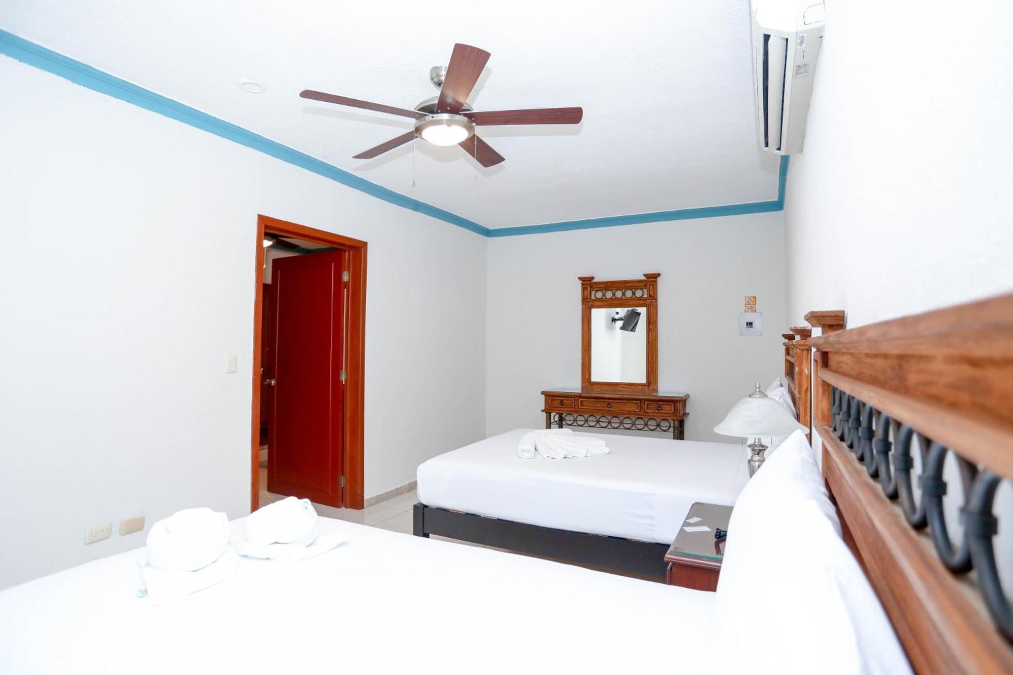 Hotel Avenida Cancún Kültér fotó