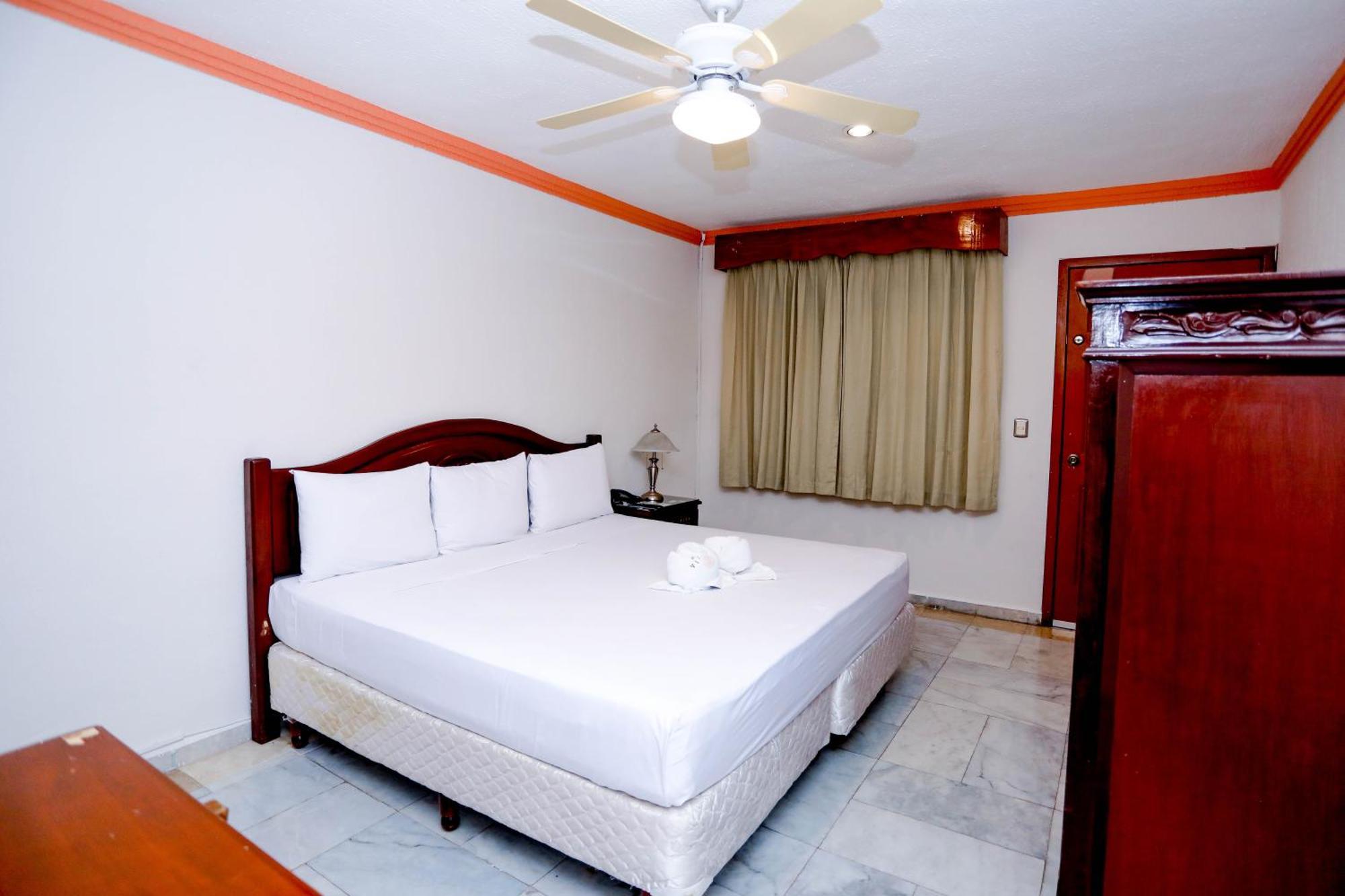 Hotel Avenida Cancún Kültér fotó