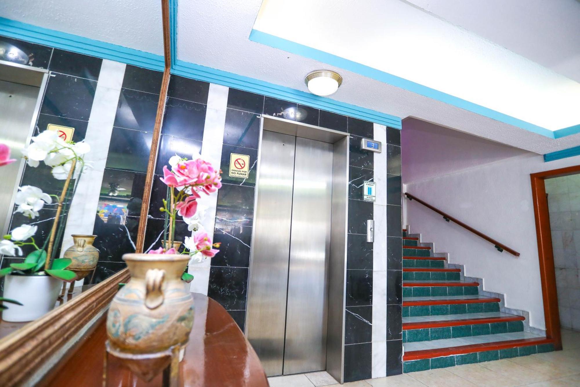 Hotel Avenida Cancún Kültér fotó